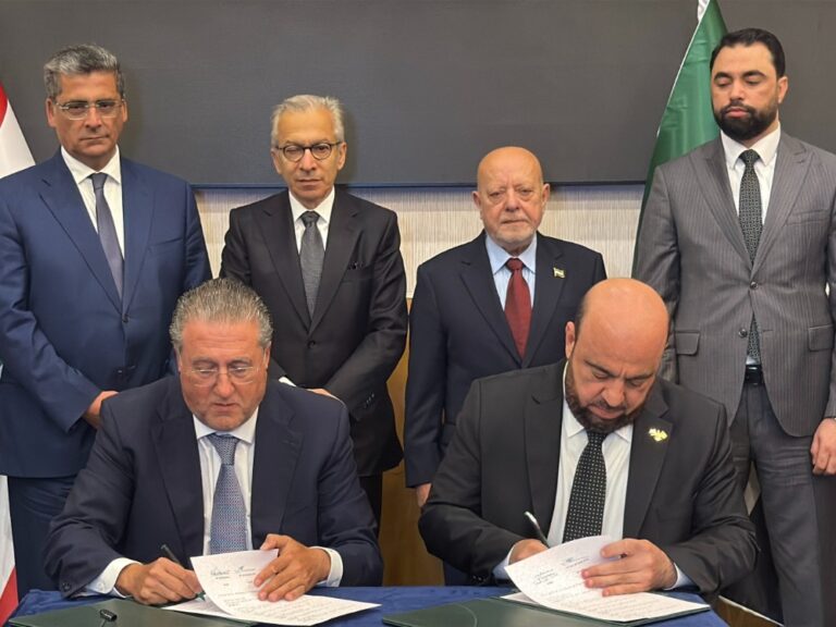 توقيع مذكرة تفاهم بين سوريا ولبنان لتعزيز العلاقات الاقتصادية والتجارية