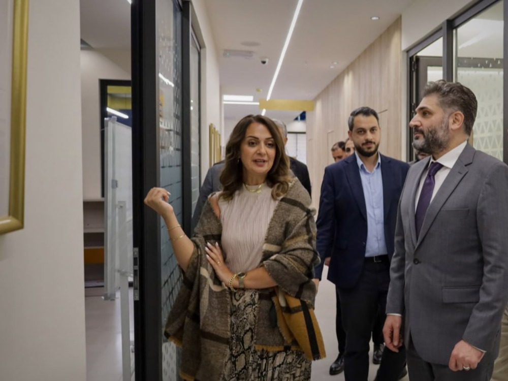 وزير الثقافة يبحث مع مديرة معهد السياسة والمجتمع الأردني سبل تعزيز التعاون الثقافي