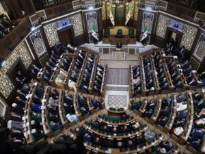 في جلسته الأولى.. أعضاء مجلس الشعب يؤدون القسم بحضور الرئيس الشرع