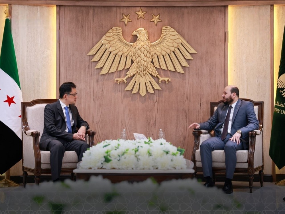 وزير الطاقة يبحث مع السفير الصيني تعزيز التعاون الثنائي في مجال الطاقة