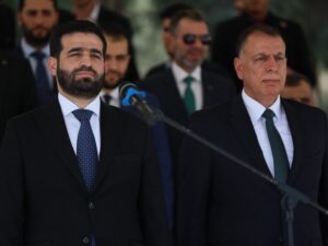 وزير الداخلية ونظيره الأردني يجريان جولة ميدانية لتعزيز التعاون الأمني وتبادل الخبرات
