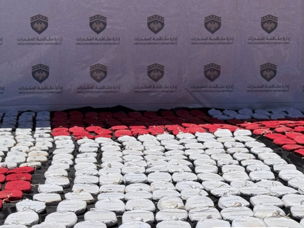 الداخلية تحبط محاولة تهريب دولية للحشيش المخدر بريف السويداء