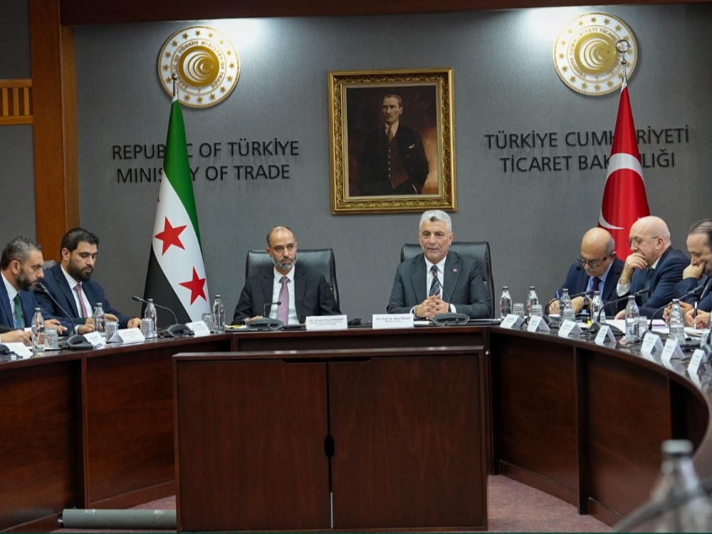 رئيس المنافذ والجمارك يبحث في أنقرة تعزيز التجارة ومشروع المنطقة الحرة بإدلب
