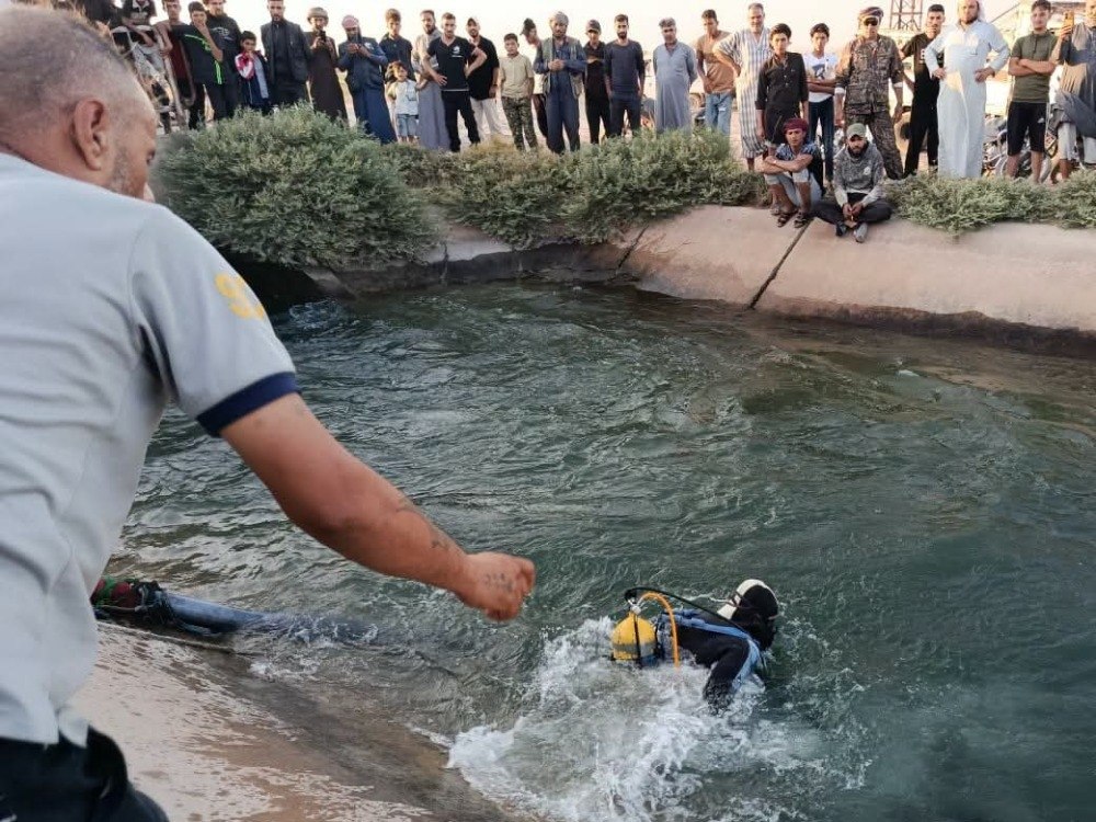 الدفاع المدني ينتشل جثمان فتى توفي غرقاً في ساقية ري بريف الرقة