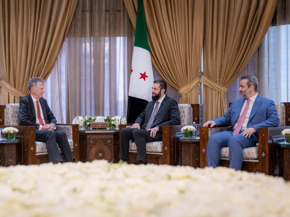 لقاء الرئيس أحمد الشرع مع مستشار الأمن القومي البريطاني جوناثان باول