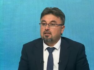 تصريح عبد الكريم القادري حول ضوابط تجديد العقود التعليمية بوزارة التربية