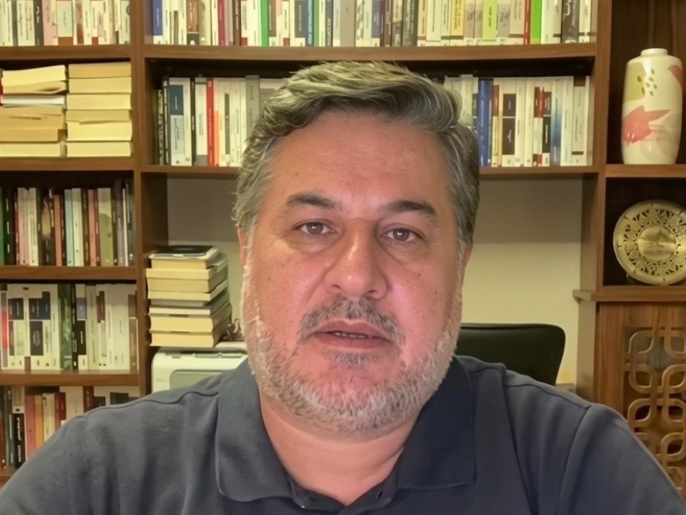 الباحث السياسي عبد الرحمن الحاج متحدثاً عن اتفاق دمج قسد ورفع العقوبات عن سوريا
