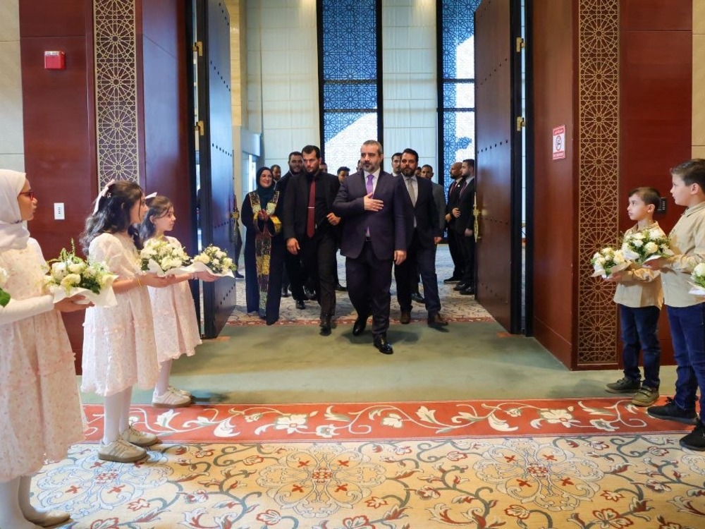 وزير الخارجية يلتقي عدداً من أبناء الجالية السورية المقيمين في ليبيا