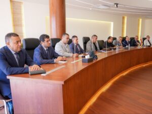 وفد مصري في دمشق لبحث استئناف الرحلات الجوية المباشرة وتعزيز التعاون المشترك