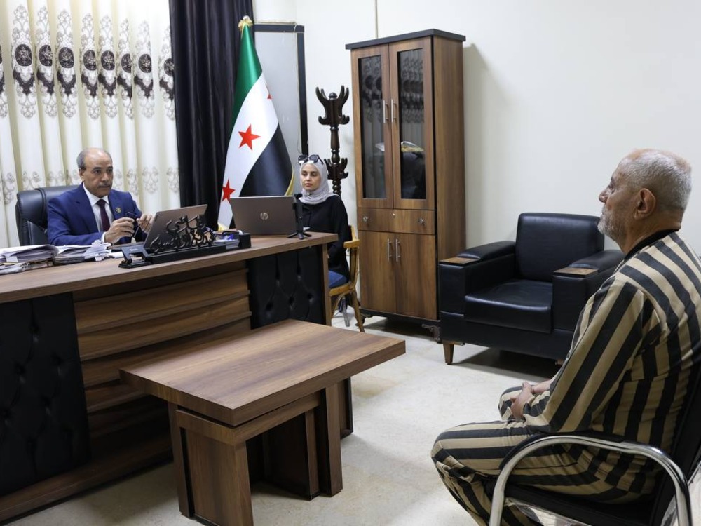 مثول اللواء السابق عادل عيسى أمام قاضي الإحالة المختص بالعدالة الانتقالية