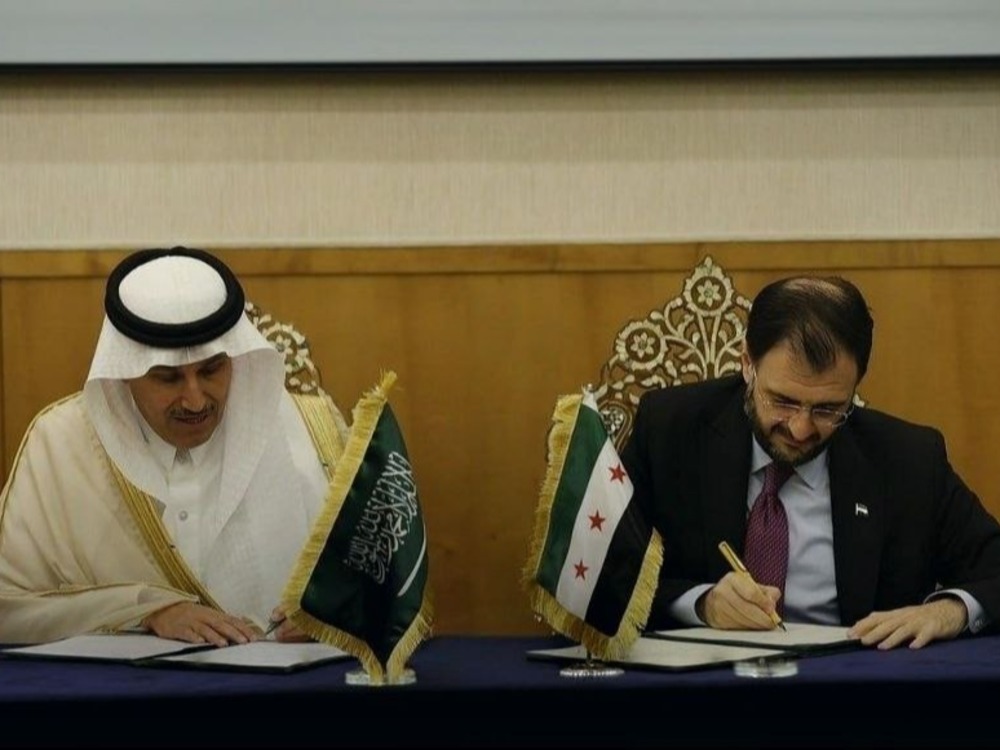 وزير الاتصالات يوقع مذكرة تفاهم مع نظيره السعودي لتطوير الخدمات البريدية