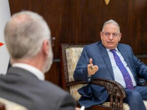 وزير المالية يبحث مع شركة كرول العالمية النزاهة والامتثال في القطاع المالي