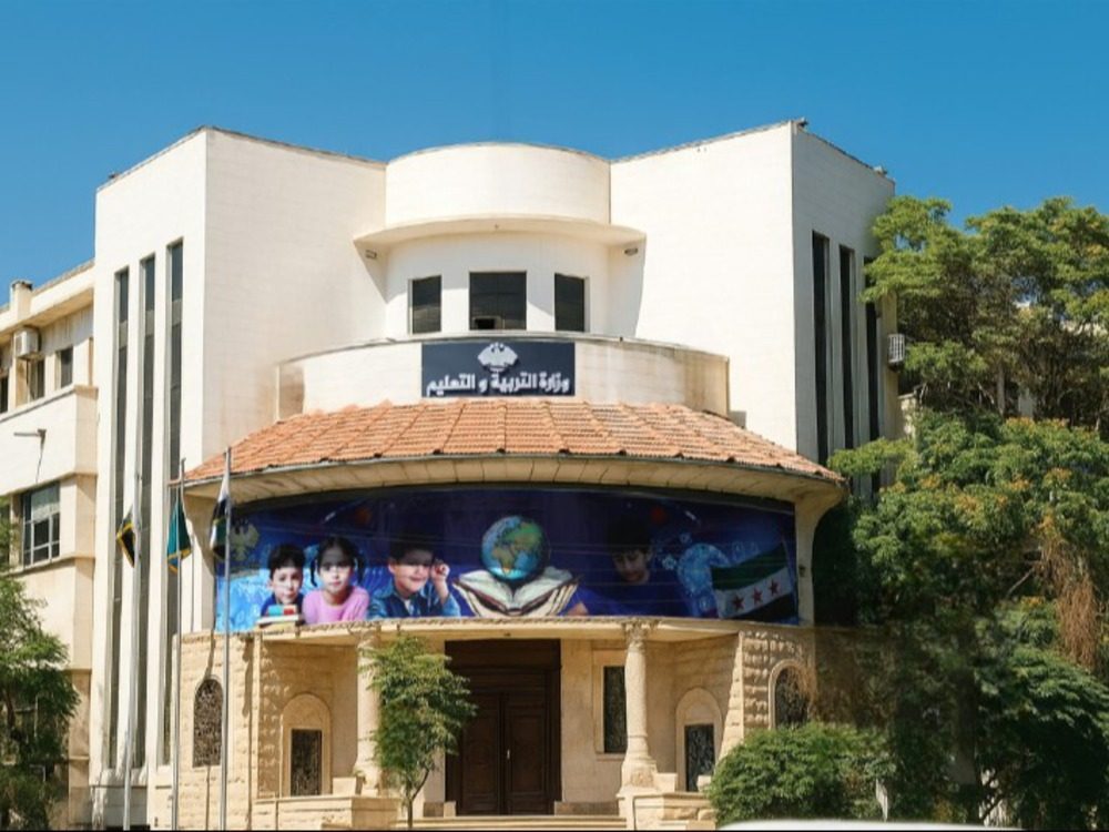 مدير المناهج في وزارة التربية عصمت رمضان يتحدث للإخبارية عن توحيد المناهج