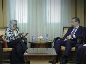 وزارة الخارجية تبحث مع المؤسسة المستقلة للمفقودين تعزيز التعاون وتقديم المساعدة التقنية