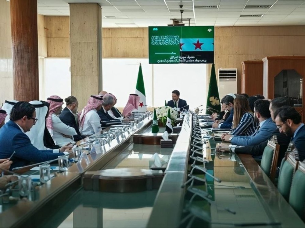 المصرف المركزي يبحث مع مجلس الأعمال السعودي تسهيل العمليات المصرفية