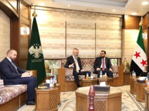 وزير الزراعة يبحث مع سفير بيلاروسيا تعزيز التعاون الزراعي بين البلدين