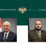 وزير الدفاع يبحث هاتفياً مع نظيره التركي تعزيز التعاون والتطورات الإقليمية
