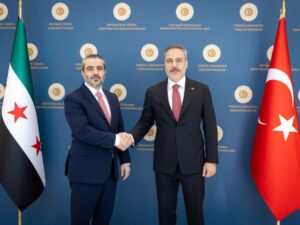 وزير الخارجية والمغتربين يلتقي نظيره التركي في أنقرة