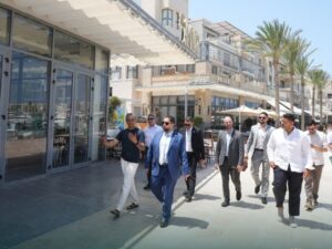 وزير الأشغال العامة والإسكان يزور مصر للاطلاع على تجربة المدن الذكية