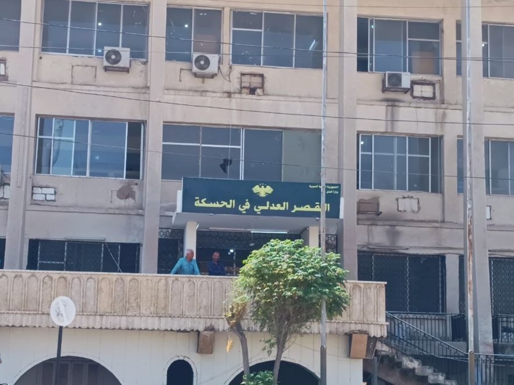 مقتل شخصين بانفجار قنبلة يدوية أمام القصر العدلي في الحسكة