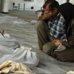 طبيب ناجٍ يروي للإخبارية تفاصيل مجزرة الكيماوي في الغوطة ويطالب بالعدالة