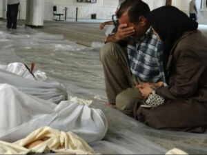 طبيب ناجٍ يروي للإخبارية تفاصيل مجزرة الكيماوي في الغوطة ويطالب بالعدالة