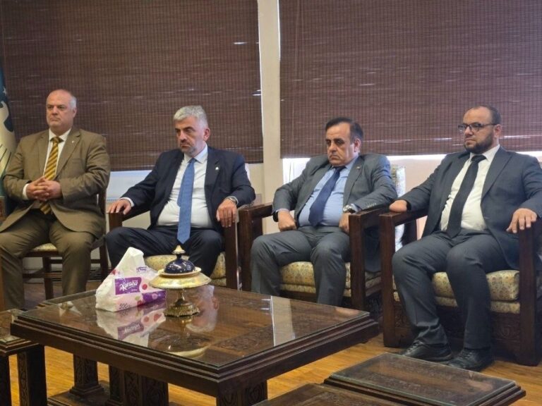 العدالة الانتقالية تبحث مع نقابة المحامين سبل حماية حقوق الضحايا