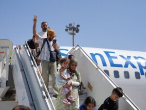 وصول أولى رحلات شركة "صن إكسبريس" التركية إلى مطار حلب الدولي