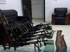 إثر بلاغ عن إطلاق نار.. الأمن الداخلي يلقي القبض على شخصين في البوكمال