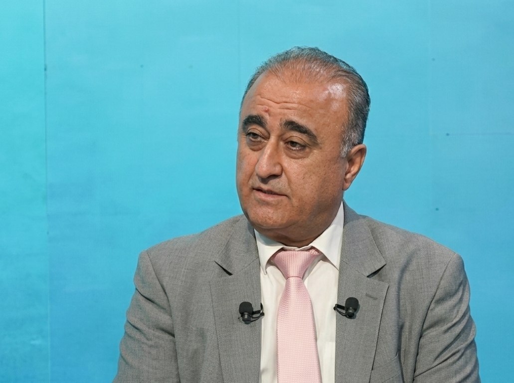 مندوب سوريا الدائم لدى الأمم المتحدة إبراهيم علبي يتحدث خلال جلسة مجلس الأمن الدولي