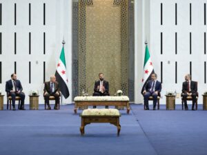 الرئيس الشرع يجتمع مع مجلس الشعب في قصر الشعب