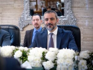وزير الخارجية يبحث مع وفد ألماني سبل تعزيز التعاون الاقتصادي والتنموي