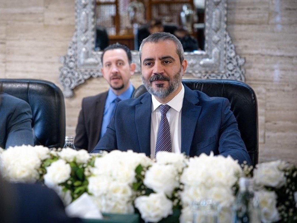 وزير الخارجية يبحث مع وفد ألماني سبل تعزيز التعاون الاقتصادي والتنموي
