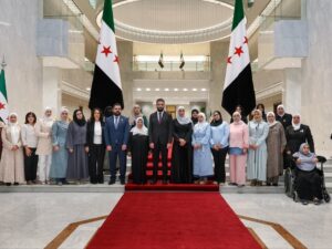 الرئيس الشرع يستقبل في قصر الشعب عدداً من عائلات المفقودين