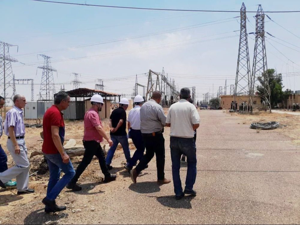 وفد من مجموعة UCC القطرية يبحث تفعيل ثلاث محطات توليد كهربائي في دير الزور