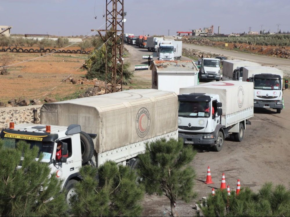 برعاية حكومية.. قافلة مساعدات جديدة تابعة للهلال الأحمر تدخل السويداء