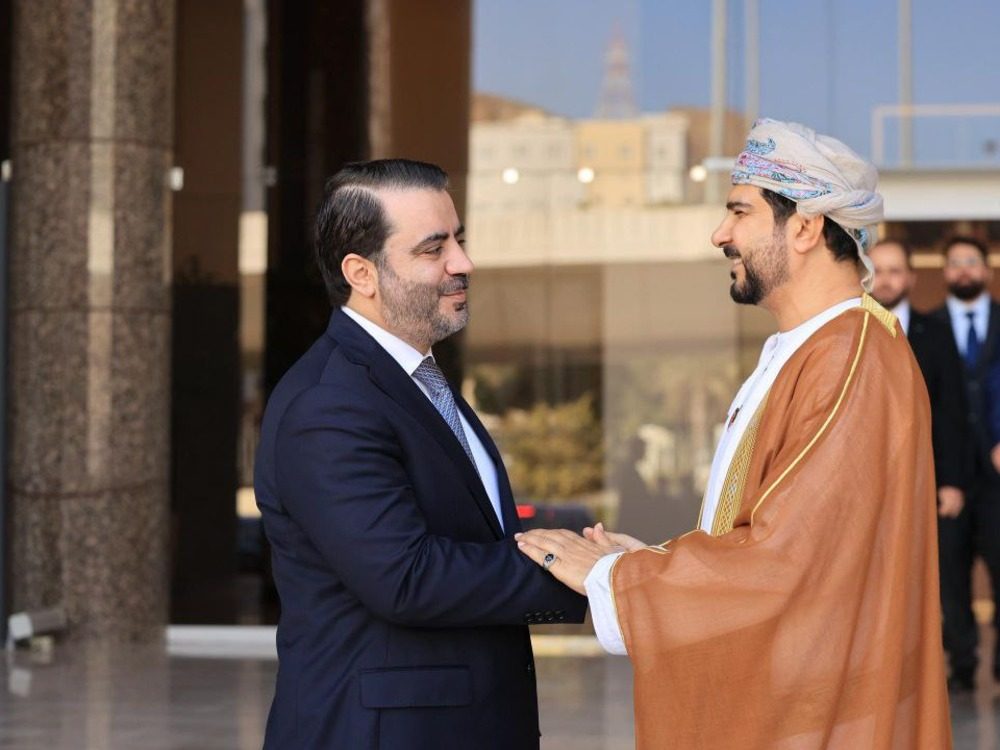 الشيباني يبحث مع وزير التجارة والصناعة العُماني تعزيز التبادل التجاري بين البلدين