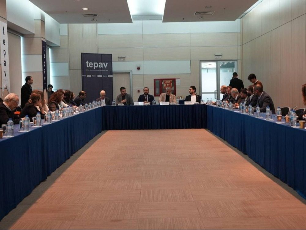 محافظ حلب يبحث مع مؤسسات تركية بناء الشراكات وتعزيز التعاون الاقتصادي