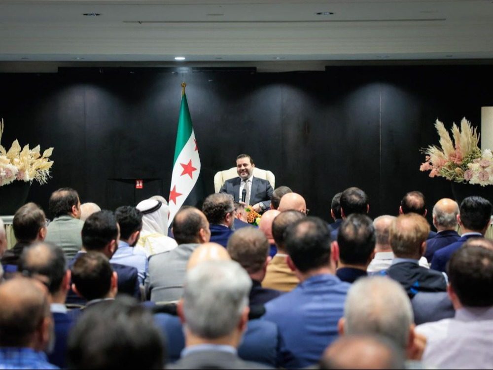 الشيباني يلتقي عدداً من أبناء الجالية السورية في العاصمة البريطانية لندن