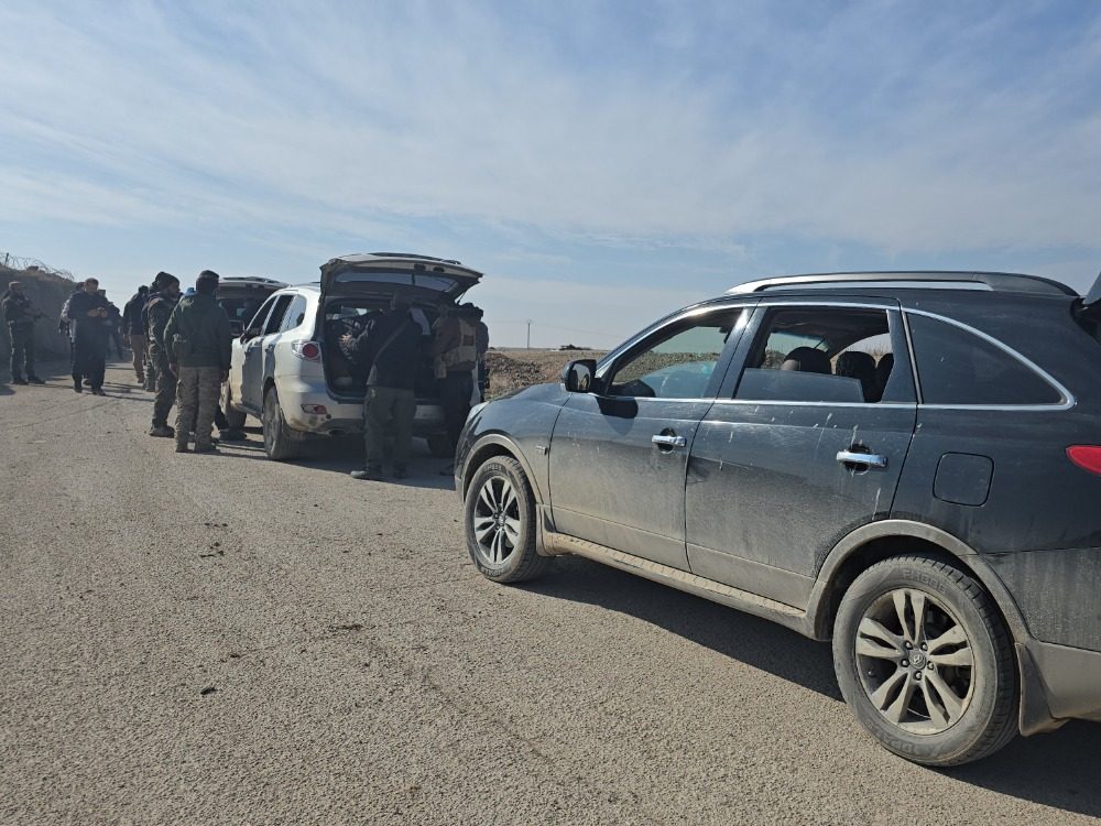 ريف حلب.. بدء توافد العائلات عبر ممر "نور علي" الإنساني جنوبي عين العرب