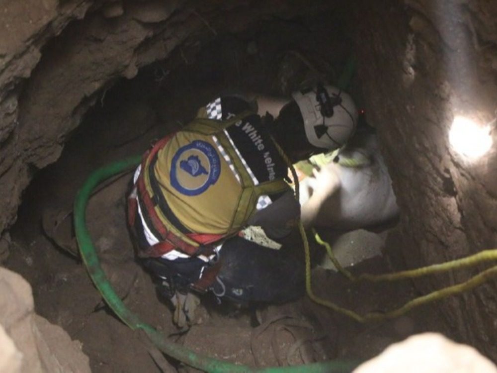 Civil Defense دير الزور.. الدفاع المدني ينتشل جثمان طفل سقط في بئر قبل أيام