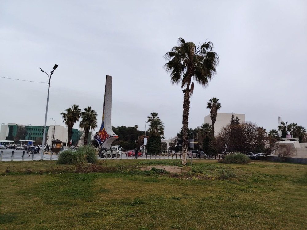 طقس مضطرب مع هطولات مطرية غزيرة حتى فجر الأحد