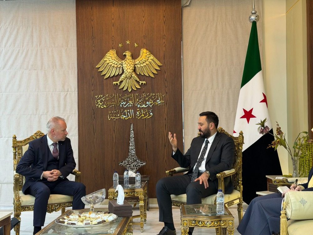 نائب وزير الداخلية يستقبل وفداَ سويدياً لبحث التعاون القضائي والتجاري