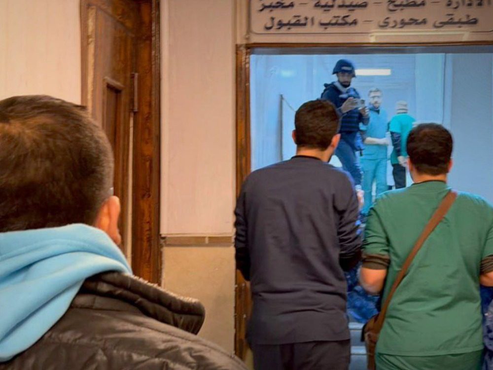 إصابة 4 إعلاميين بقصف لتنظيم قسد على أطراف حي الأشرفية