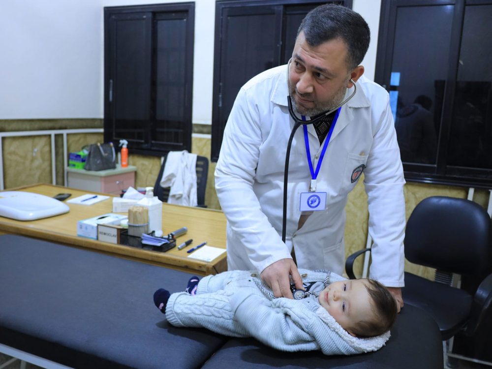 Four-month-old-Walid-receives-treatment-for-severe-cold-symptoms-at-Kurin-Health-Center-supported-by-WHO-through-CERF-to-ensure-continued-pediatric-care