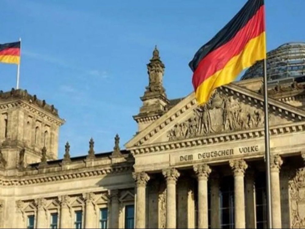 الحكومة الألمانية: الرئيس الشرع يلغي زيارته إلى برلين