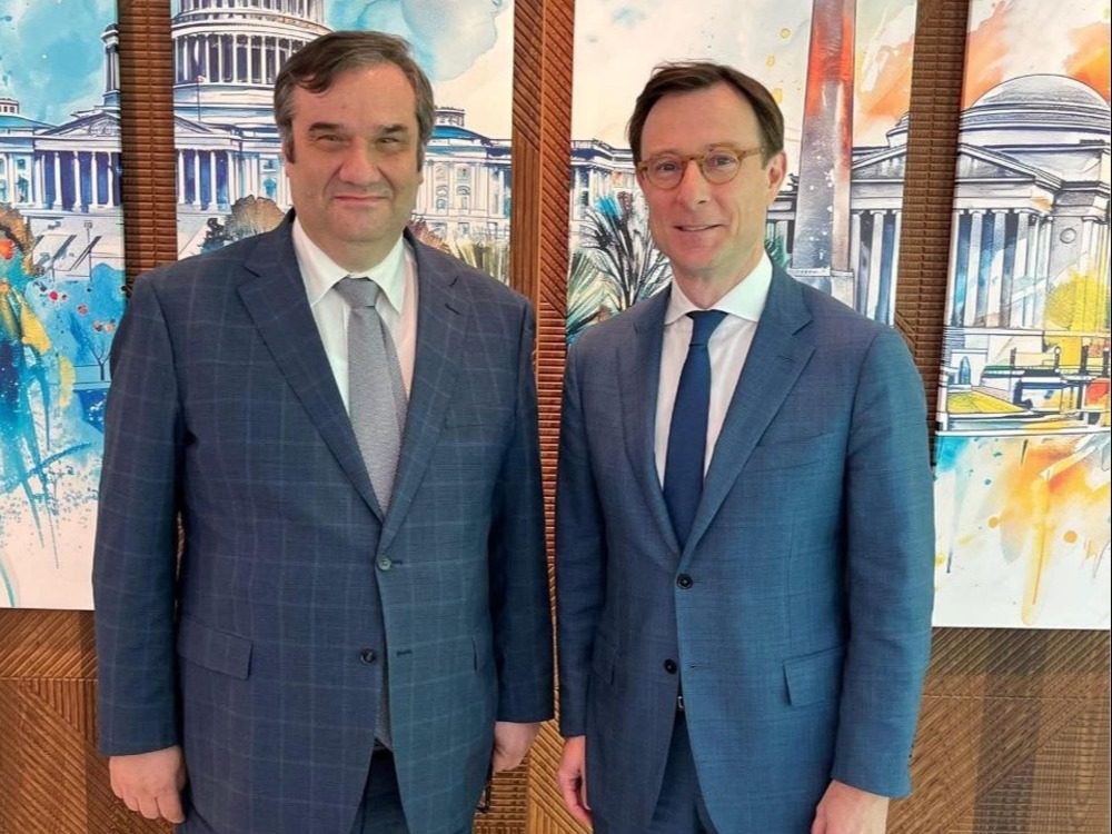 Governor of the Central Bank of Syria and CEO of Visa Global Markets حصرية يبحث مع مجموعة “فيزا” فرص دخولها السوق السورية