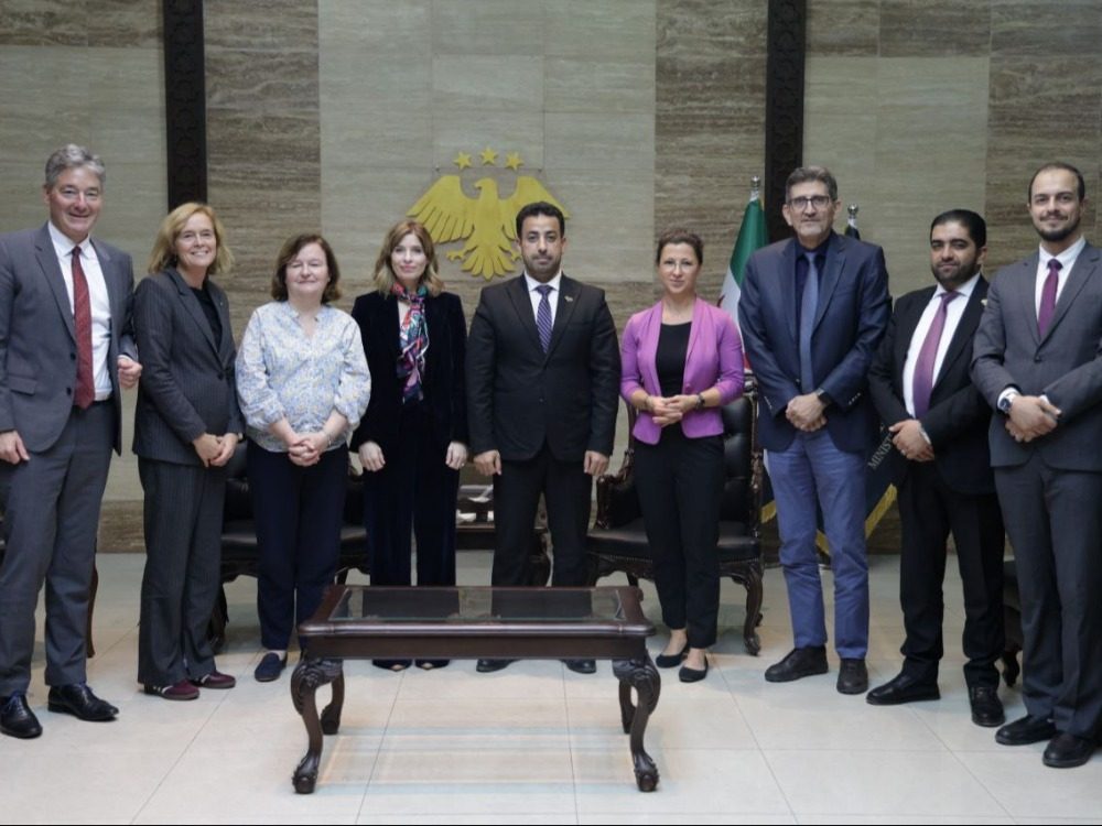 Health Minister Musab AlAli وزير الصحة يبحث مع وفد أوروبي سبل دعم القطاع الصحي في البلاد