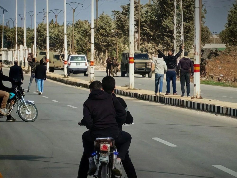 إصابة ثلاثة مدنيين برصاص الاحتلال الإسرائيلي في بلدة خان أرنبة بريف القنيطرة