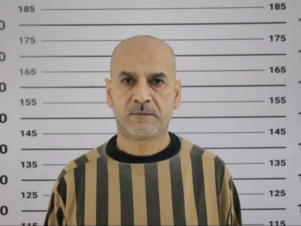 الداخلية تعلن القبض على أحد المتورطين بانتهاكات ضد المدنيين بدير الزور واللاذقية